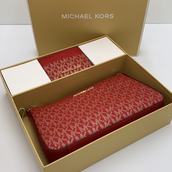 MICHAEL KORS GIFTABLE SHOULDER BAG & CARD HOLDER BOXED SET CHILI PALE GL… - Picture 7 of 16